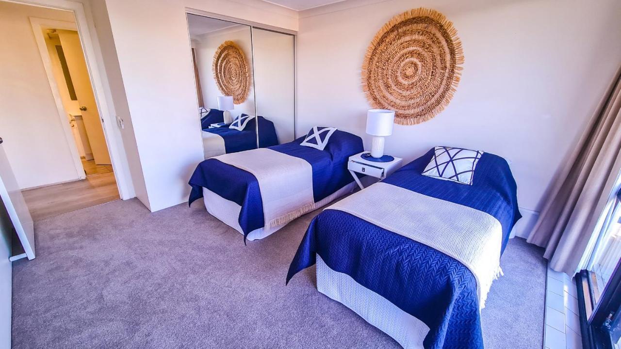 Pelican Sands Beach Resort Gold Coast Exterior foto