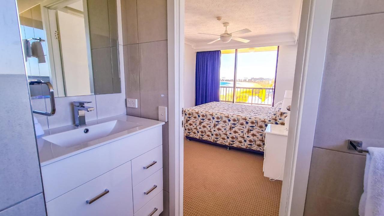 Pelican Sands Beach Resort Gold Coast Exterior foto