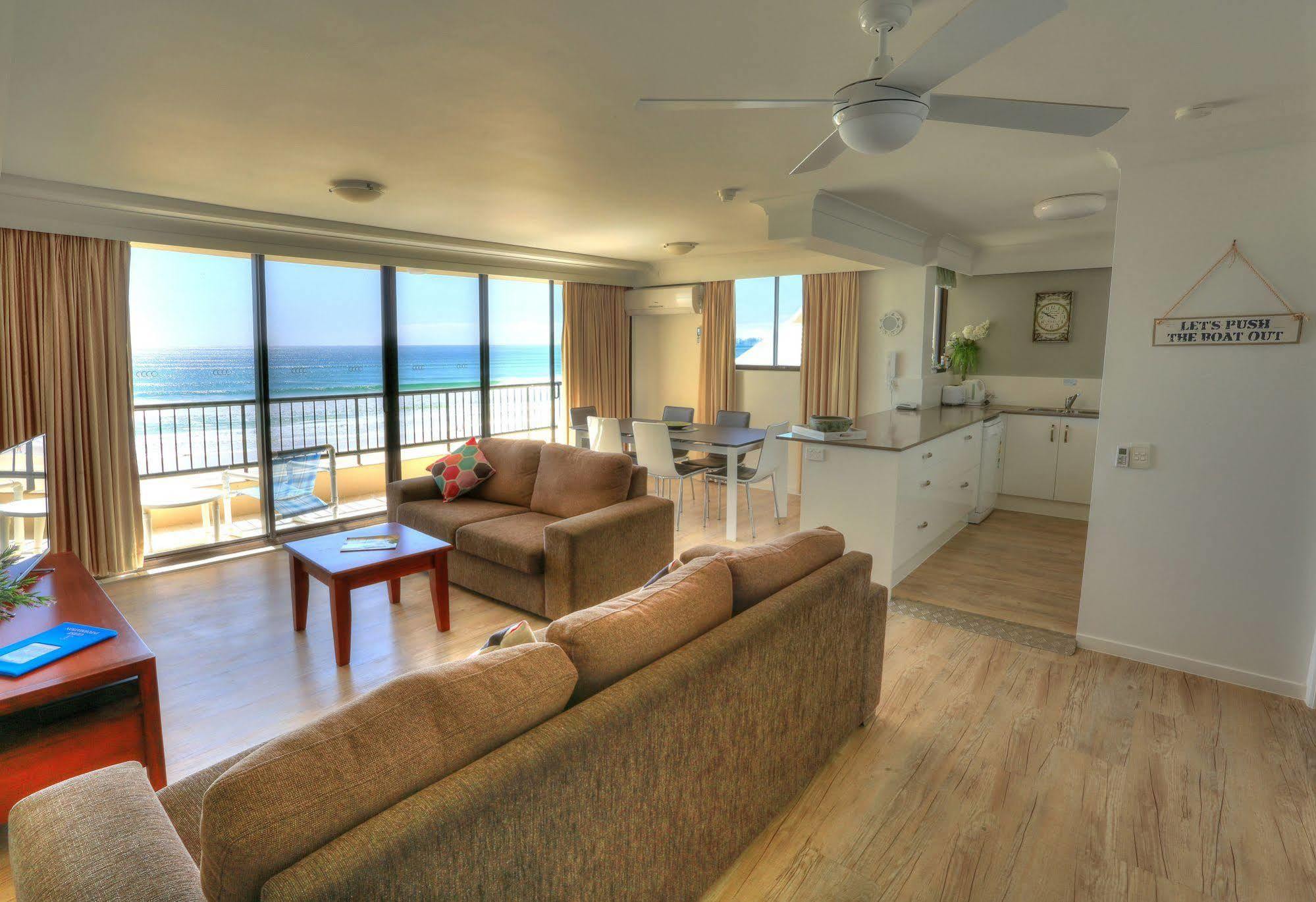 Pelican Sands Beach Resort Gold Coast Exterior foto