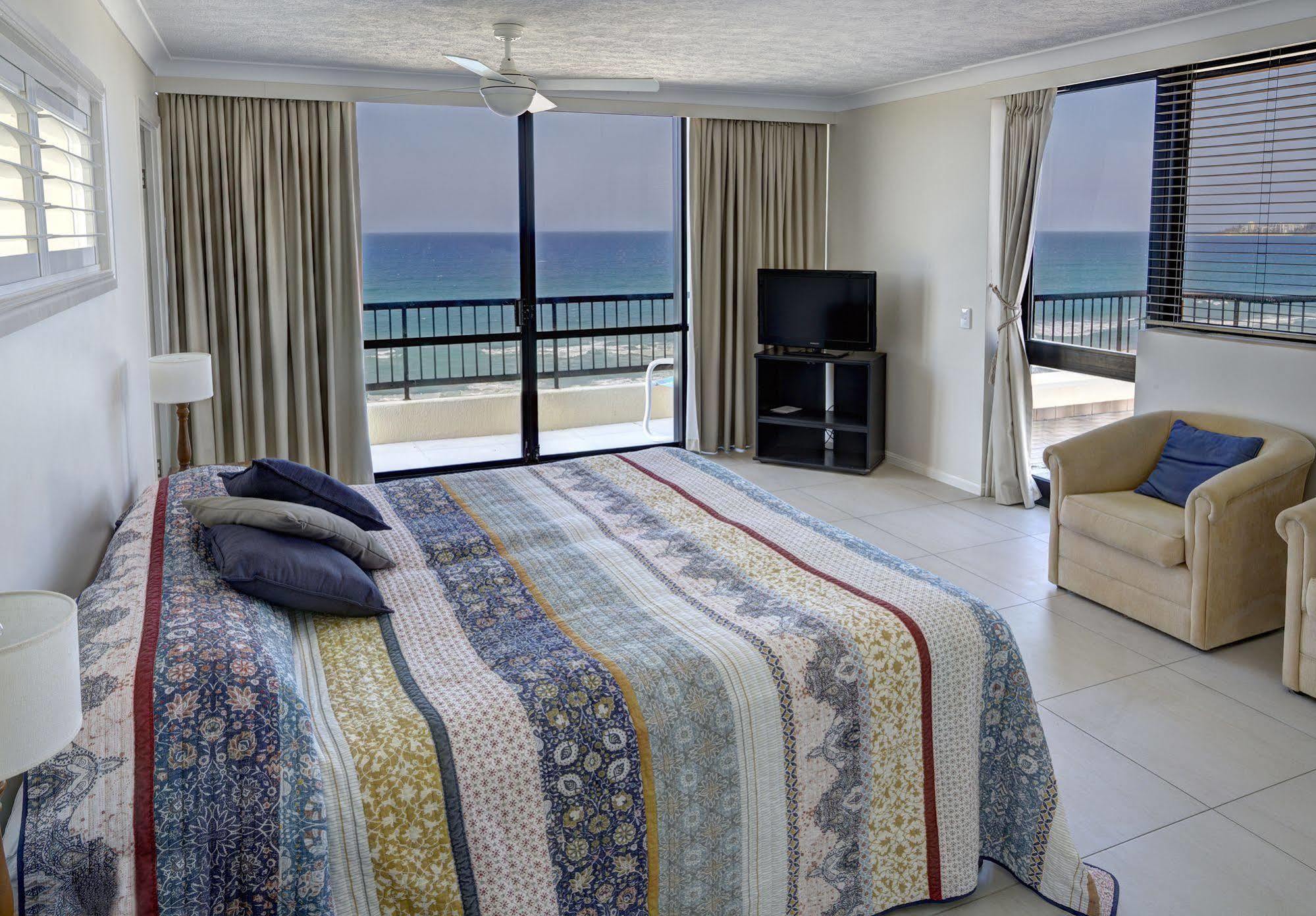 Pelican Sands Beach Resort Gold Coast Exterior foto